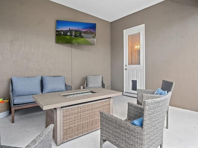 Real estate photograph — res extra 102, Orlando FL