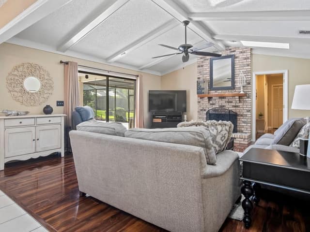 Real estate photograph — res extra 106, Orlando FL