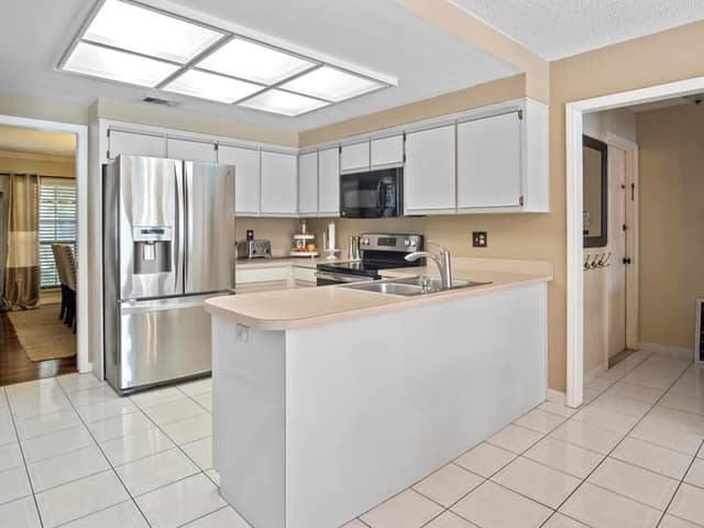 Real estate photograph — res extra 109, Orlando FL