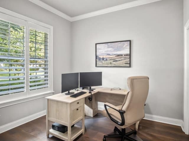 Professional interior photograph of residential home in Orlando, FL 04